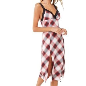 Forever 21 Women’s Gown Red And White Plaid Size Medium